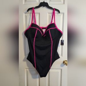 Torrid swimsuit size 5 bathing suit one piece black pink new w damage